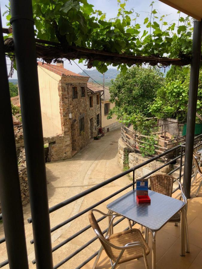 El Lago Cervera de Buitrago Esterno foto